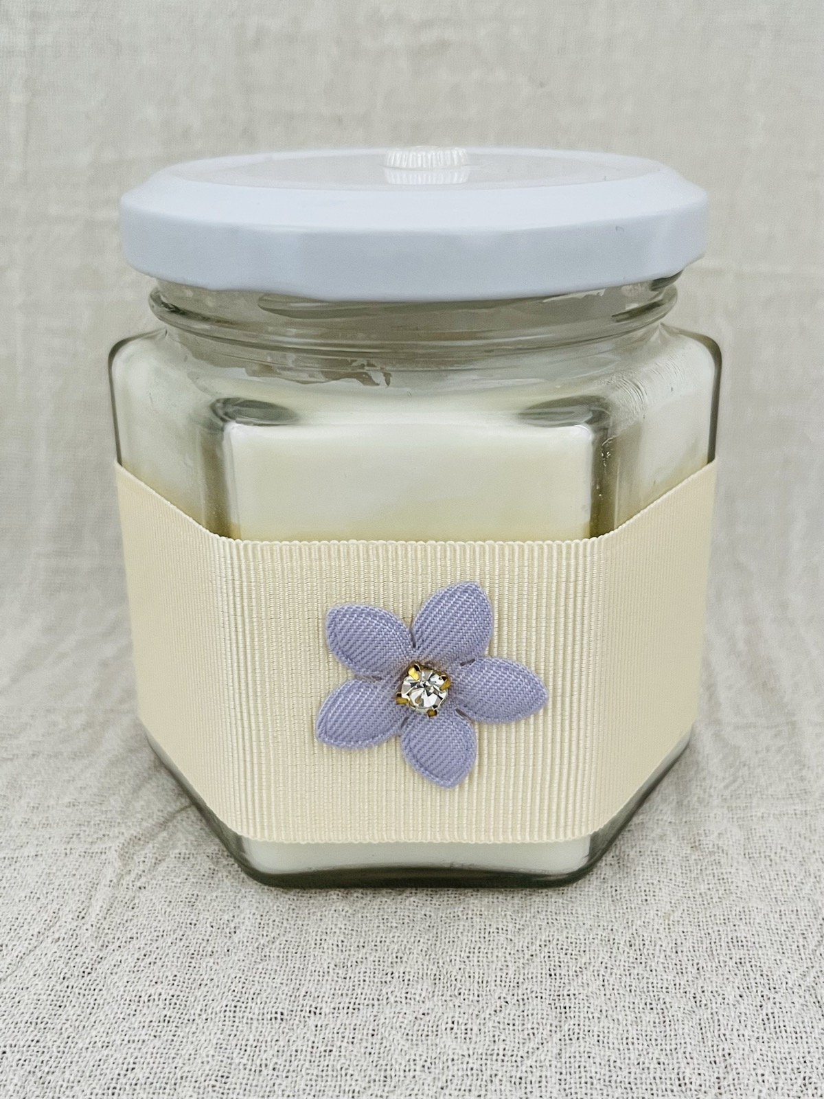 Vela artesanal Monona con cera de coco